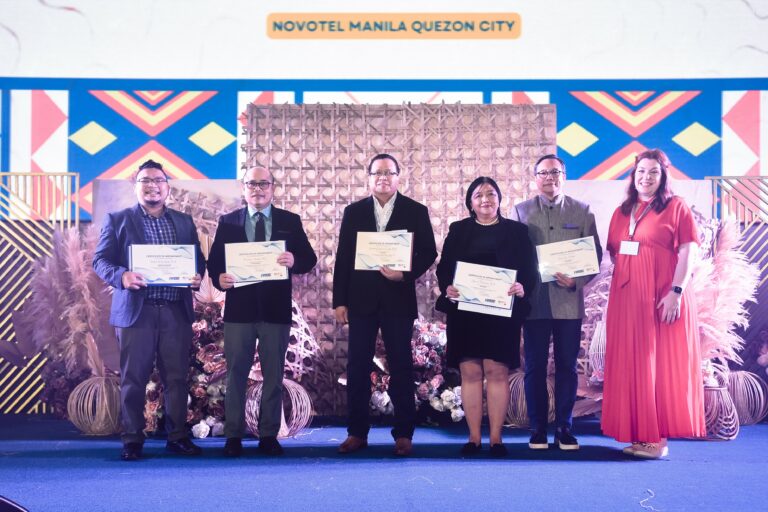 ISSUP Global Representative Joana Travis Roberts (rightmost) leads the oathtaking ceremony of PASS officers as the new representatives of the ISSUP national chapter in the Philippines.