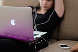 Is the increase in non-drinking amount adolescents linked with spending more time on the internet?